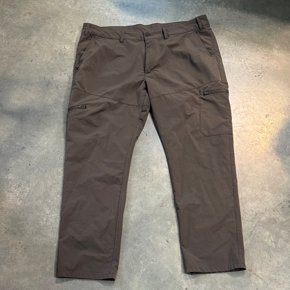 Magellan Outdoors Dark Brown Cargo Pants